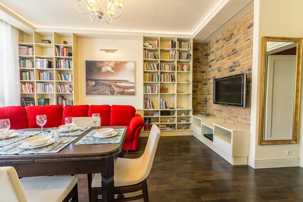 Rent A Flat - Old Town Apartments กดัญสก์ ภายนอก รูปภาพ